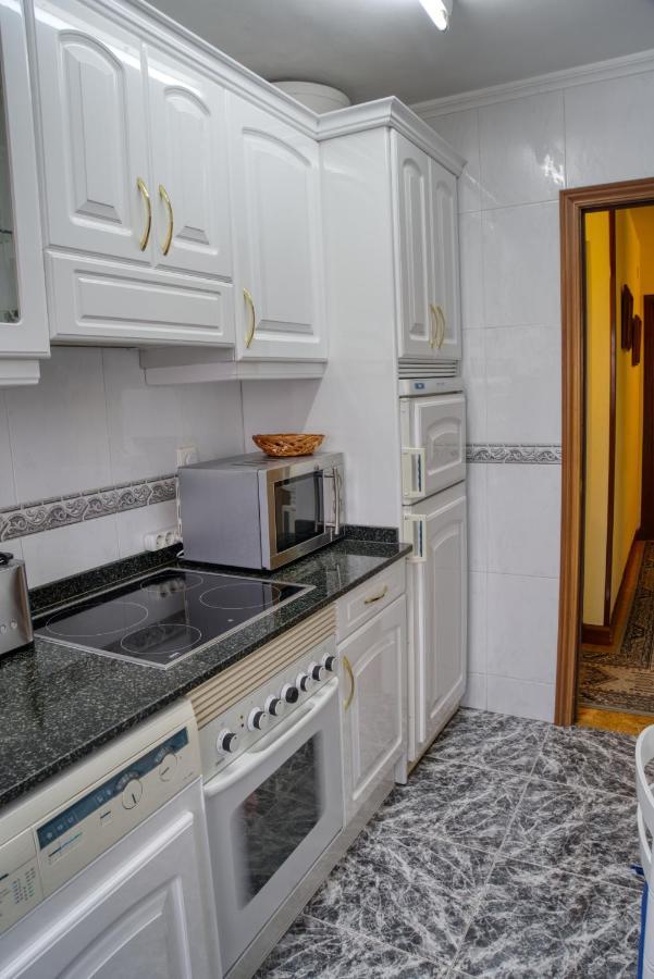 Apartamento Muy Amplio, Con Wifi Y A 12 Minutos Del Centro Gijón Exteriér fotografie